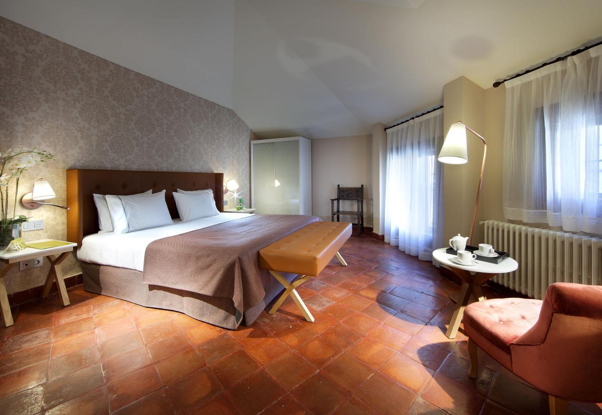 เอกเซ กาซา เด โลส ลินาเฆส Hotel เซโกเวีย ภายนอก รูปภาพ