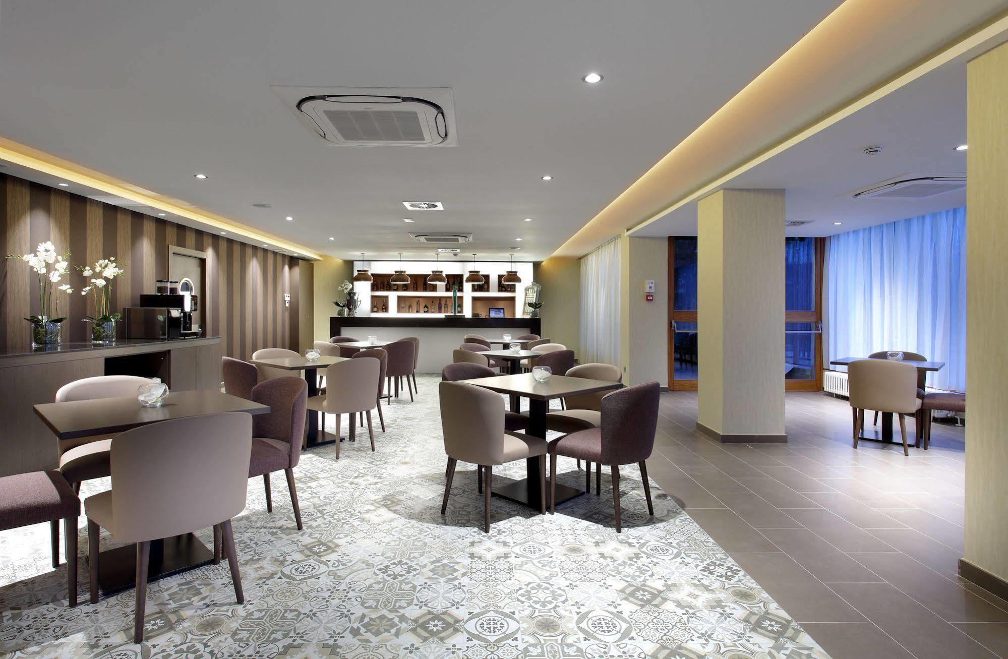 เอกเซ กาซา เด โลส ลินาเฆส Hotel เซโกเวีย ภายนอก รูปภาพ